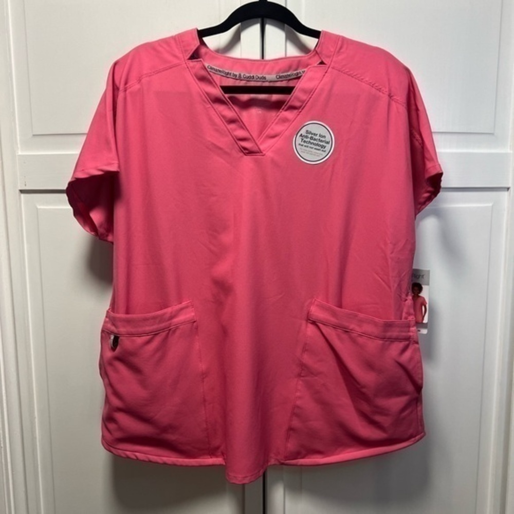 NWT Climate Right by Cuddle Duds 6 Pocket Scrub Top Size Womens Large Color Pink